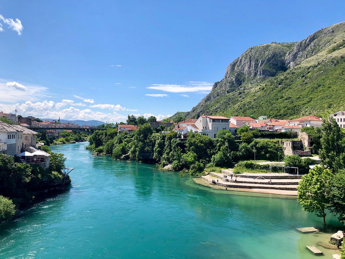 La rivière Neretva et les activités nautiques à Mostar
